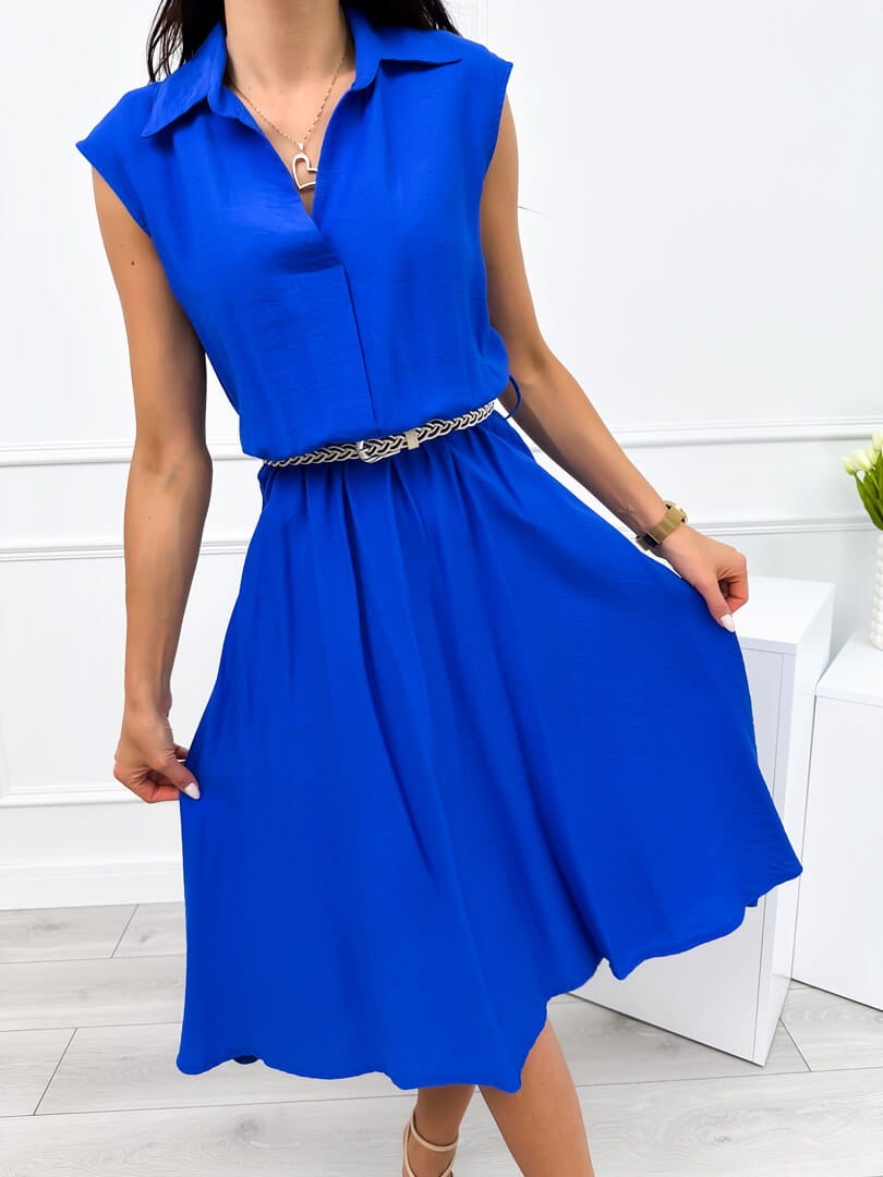 Zendaya | elegantes kobaltfarbenes Midikleid mit Kragen