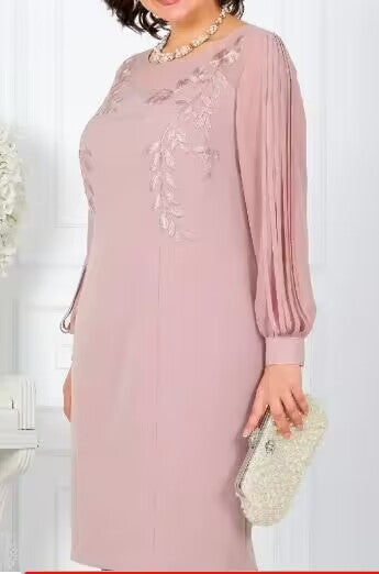 Uche | Midi-Kleid mit Perlenverzierung an den Ärmeln