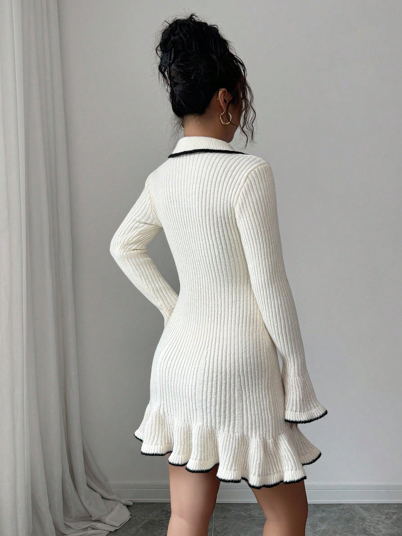 Evalyn | Elegantes Strickkleid mit Vintage-Kragen