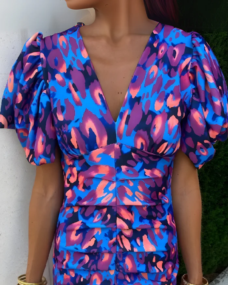 Haline | Elegantes geschnittenes Midikleid mit Puffärmel