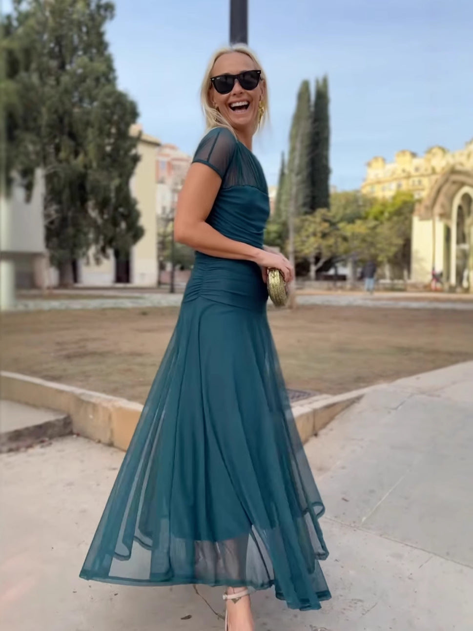 Lauren | Chiffonkleid mit Rundhalsausschnitt für Damen