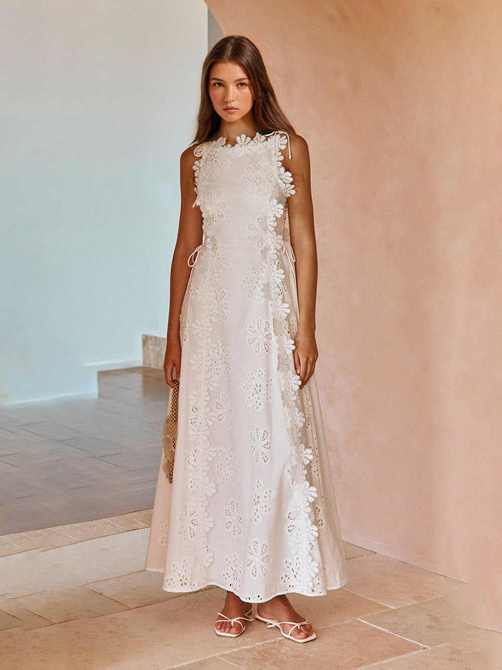 Devika | Midikleid mit Ösen