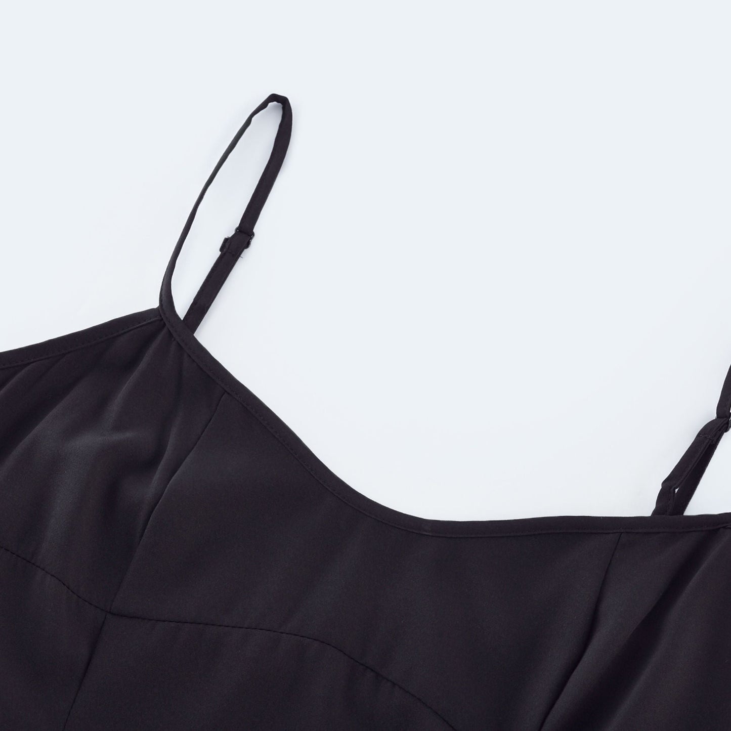 Roisin | Kontrastfarbenes plissiertes Maxikleid