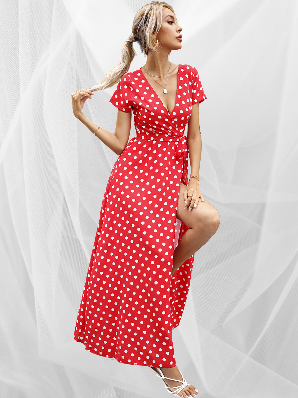 Savannah | Lässiges Kleid mit geteiltem Punktmuster