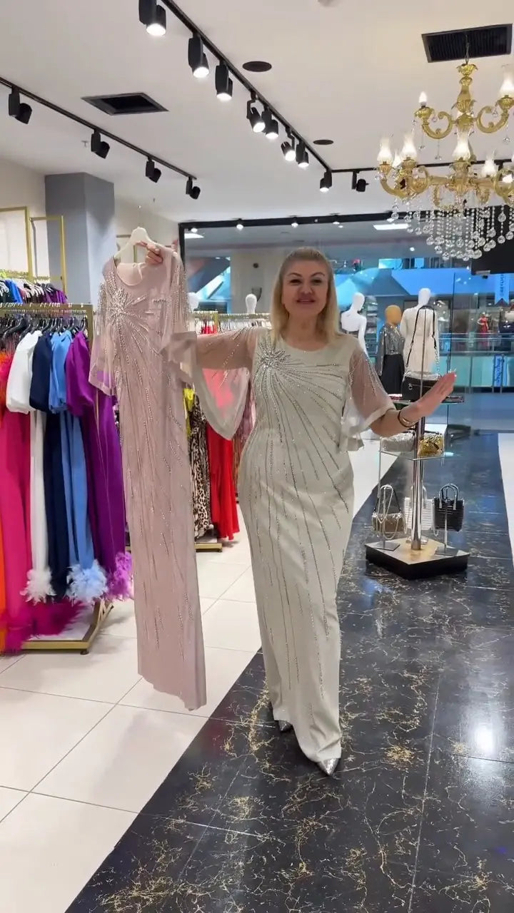 Lucy | modernes Damenkleid, schmeichelnde Passform.