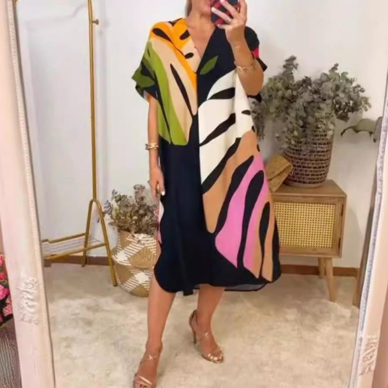 April | Damenkleid mit kurzen Ärmeln und Herzausschnitt