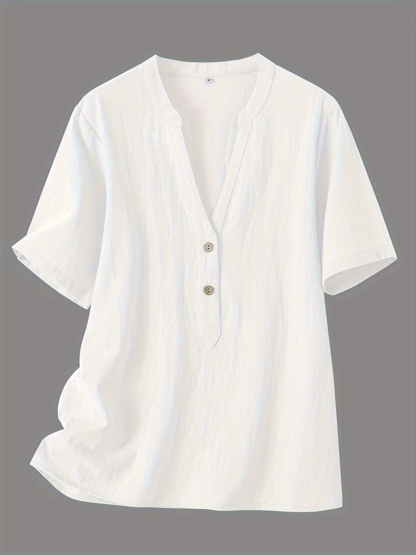 Sofia | feminines Oberteil mit V-Ausschnitt und dekorativer Knopfleiste