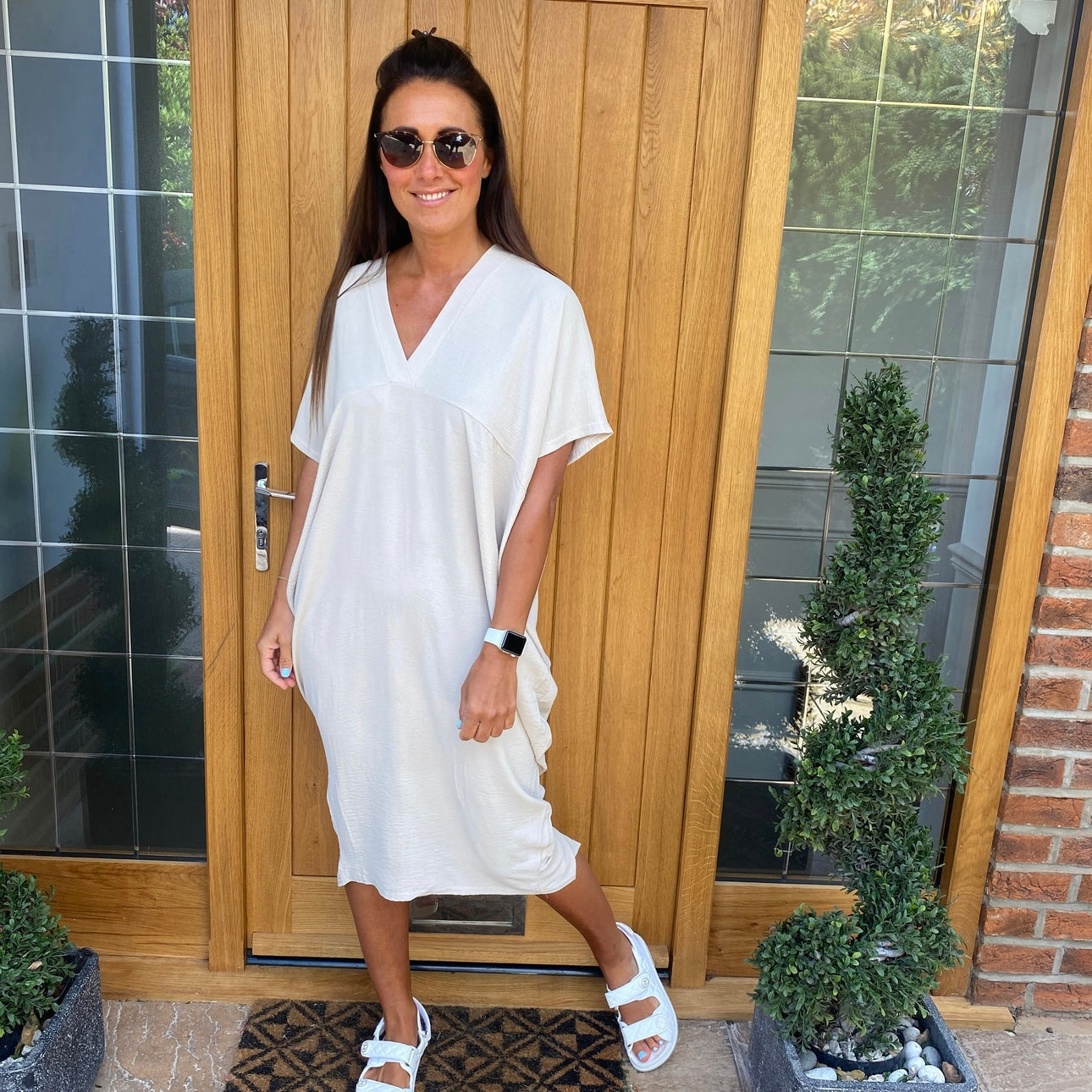 Fien | Einfaches Kleid mit V-Ausschnitt