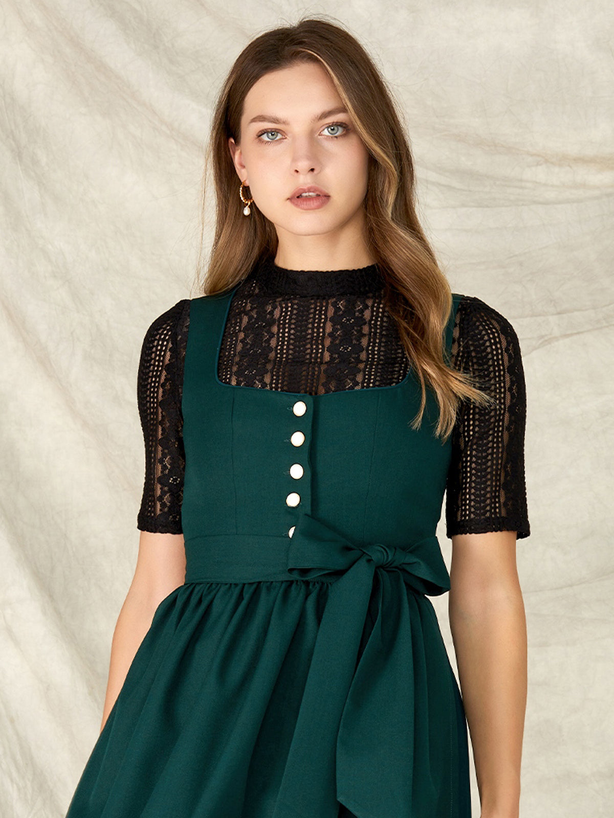 Keia | Dunkelgrünes Dirndlkleid mit Knöpfen