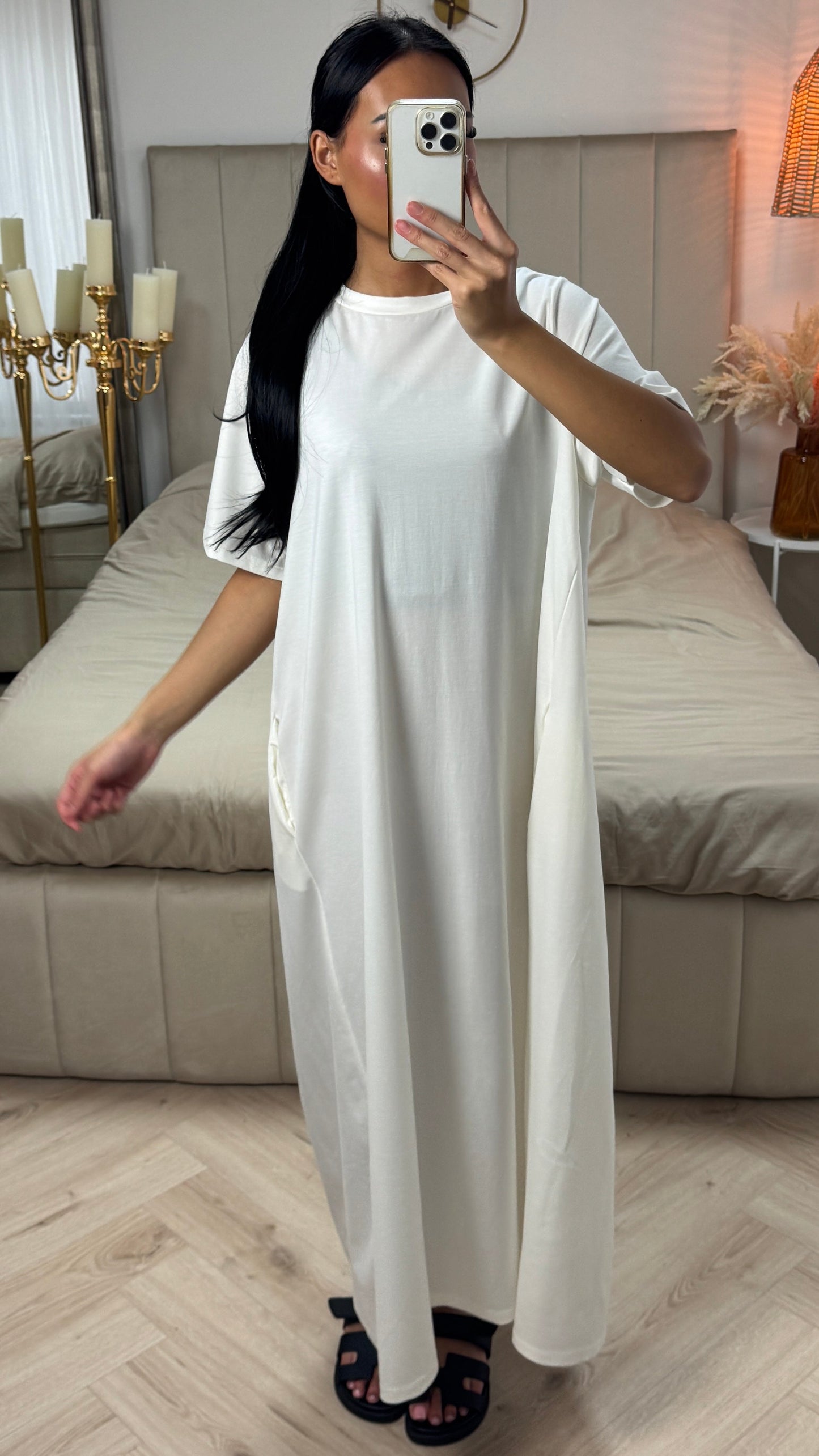 Cassandra | feminines Kleid in Abaya-Style mit kurzen Ärmeln