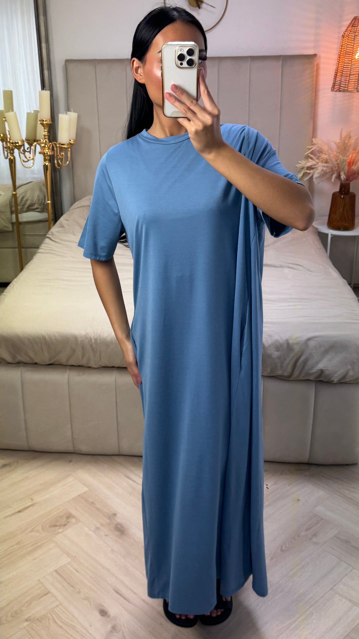 Cassandra | feminines Kleid in Abaya-Style mit kurzen Ärmeln