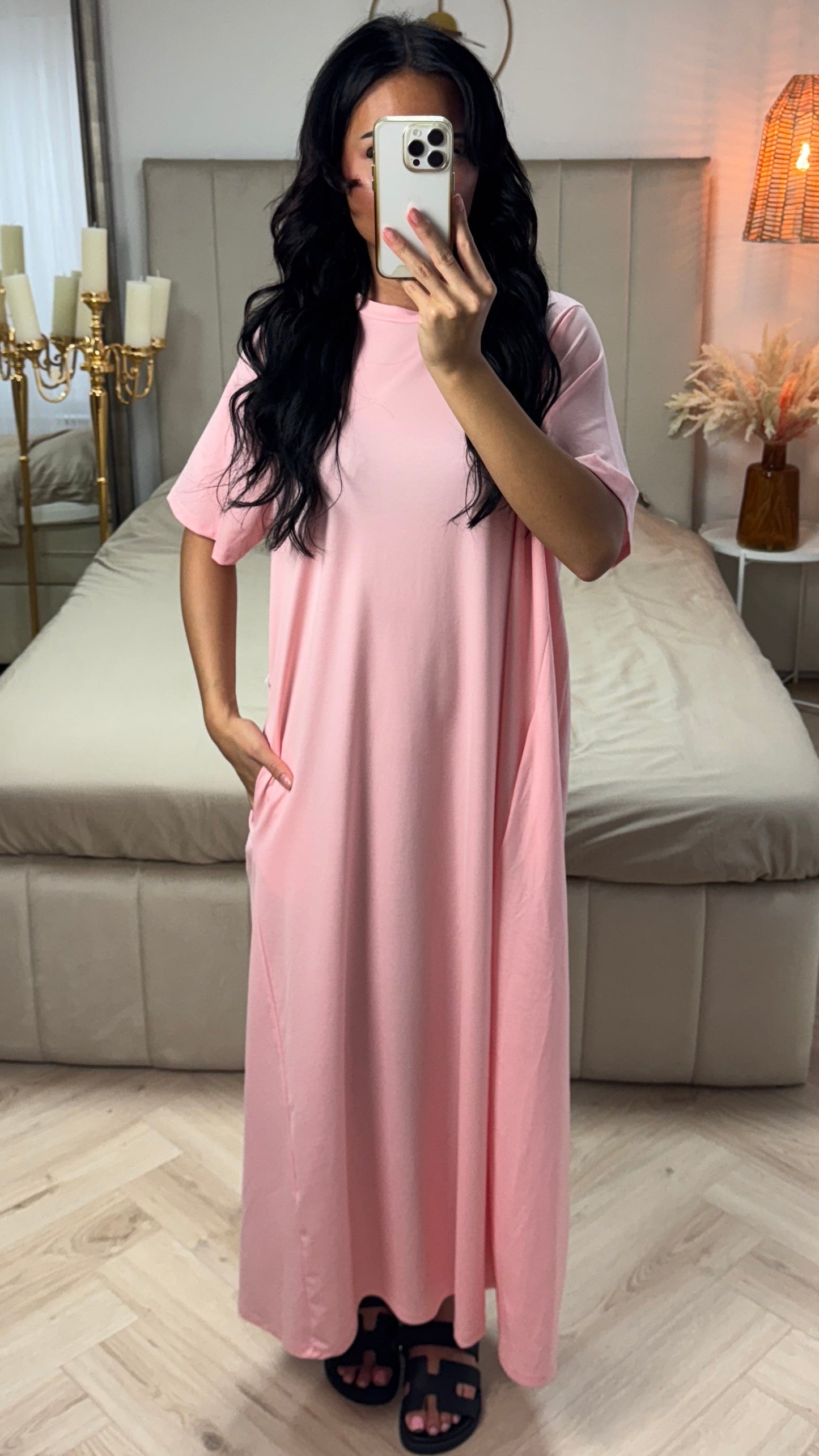 Cassandra | feminines Kleid in Abaya-Style mit kurzen Ärmeln