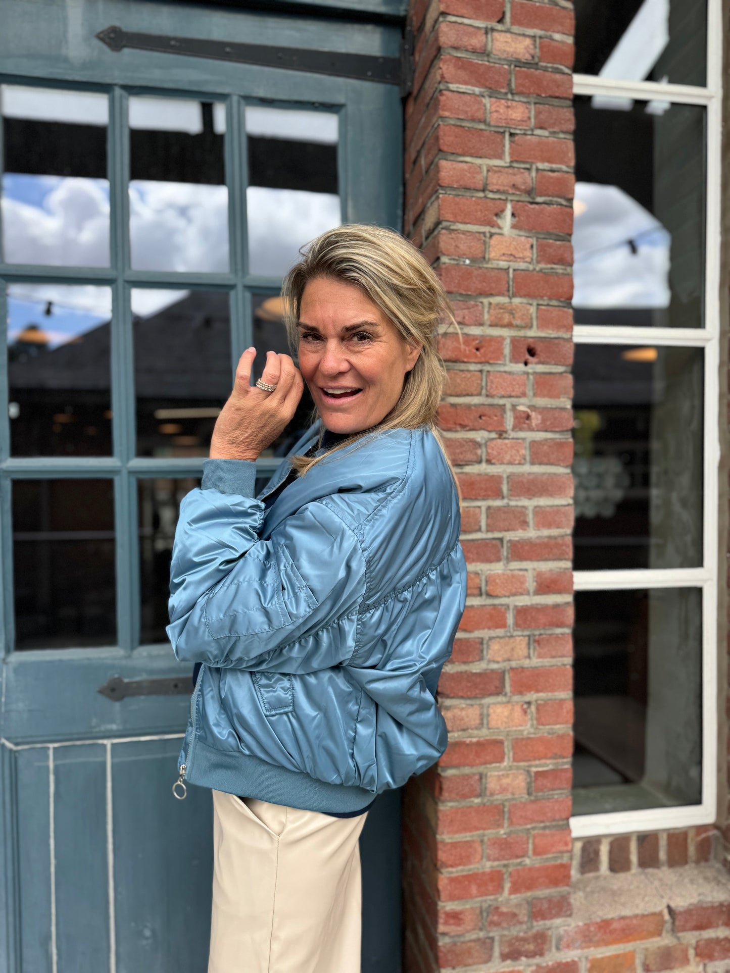 Demi | Modische Damenjacke im Bomberstil, vielseitig & chic