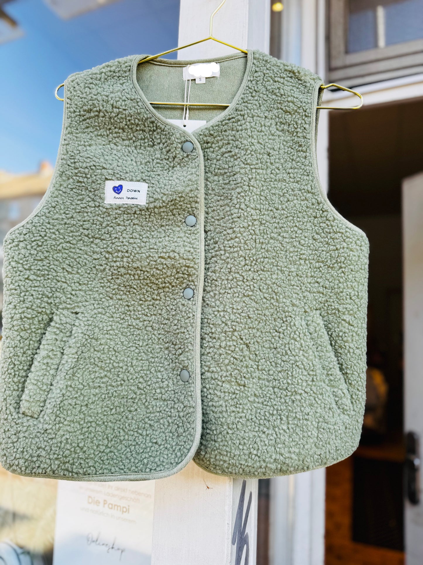 Heddy | Weste mit Herzsmile-Patch