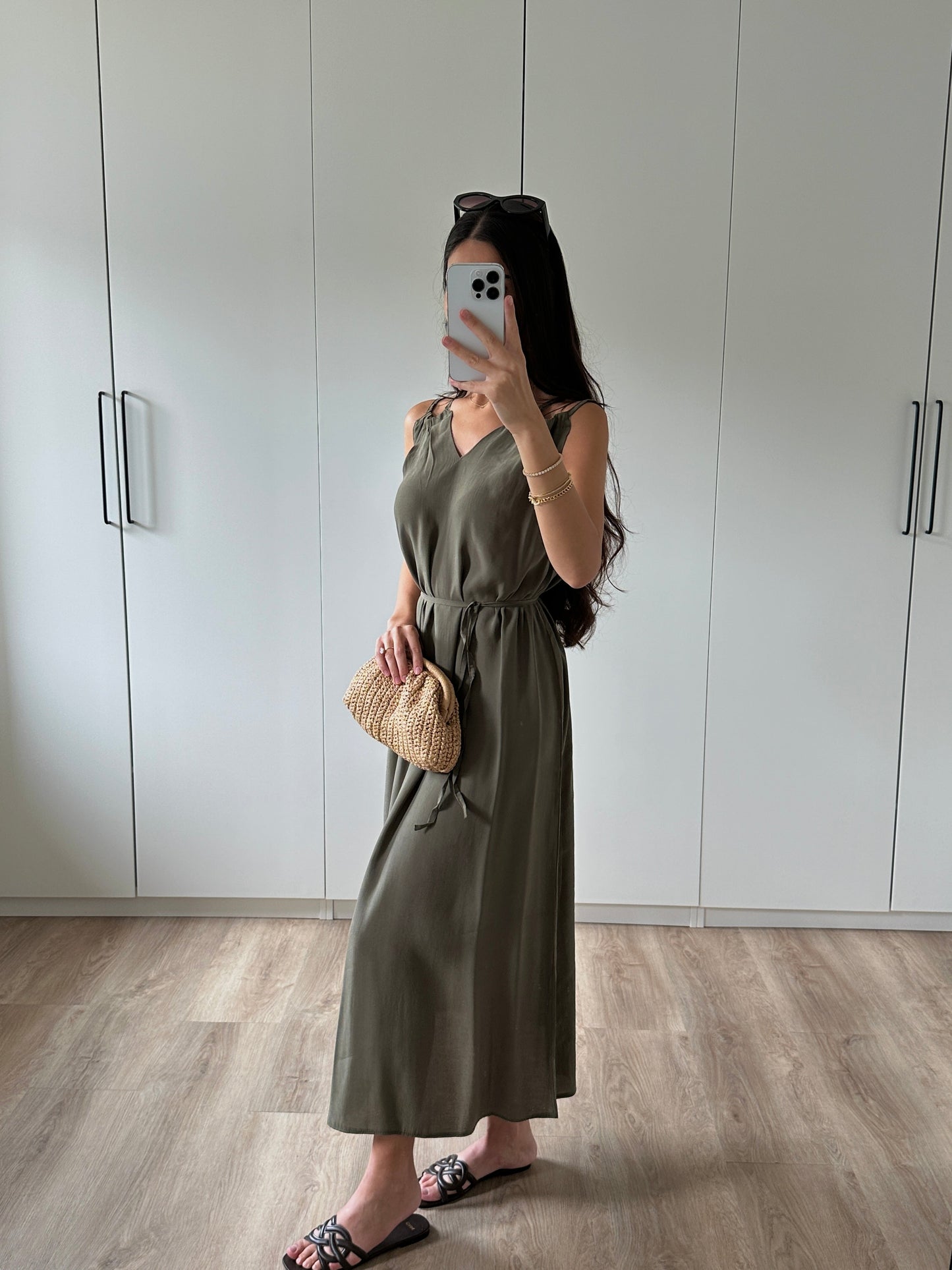 Elani | modisches Damenkleid, stilvolle Schnürung.