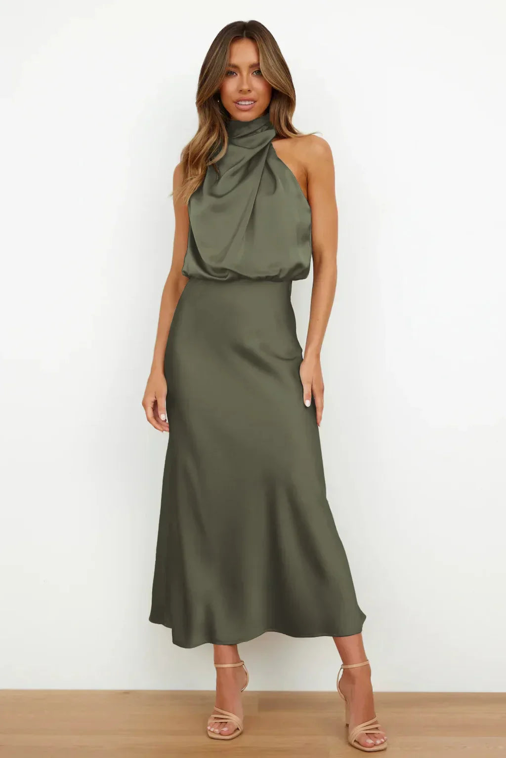Rochelle | Feminines Satin-Kleid mit Neckholder-Ausschnitt