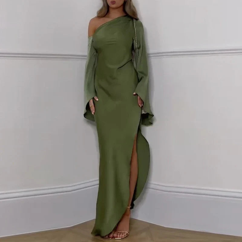 Rhea™ | Langes Kleid mit asymmetrischem Ausschnitt