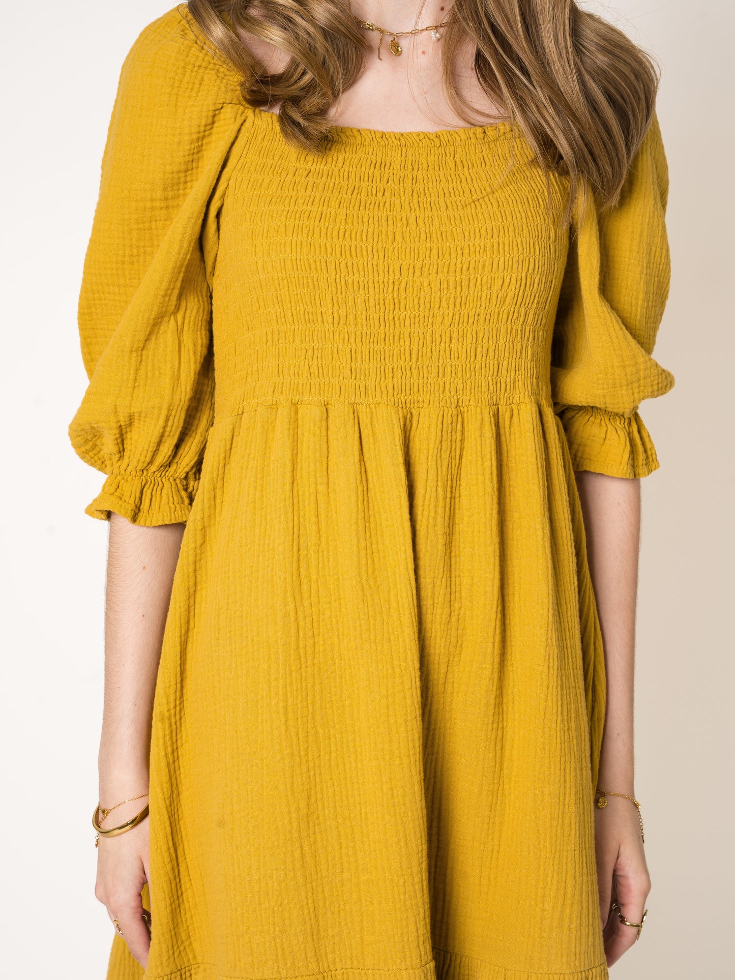 Honey | Texturiertes gestuftes Midikleid