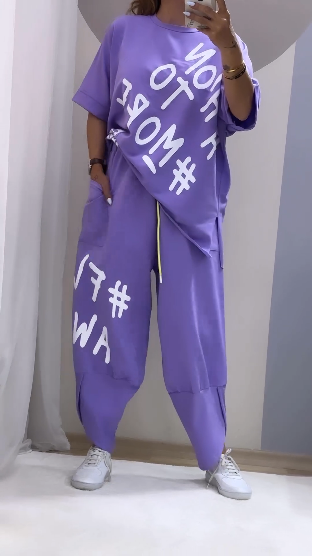 Jamira | Schicker Freizeitanzug mit Druck und Rundhalsausschnitt