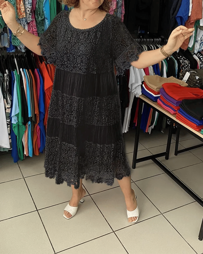 Sonya | Stilvolles Kleid mit feiner Spitzenverzierung