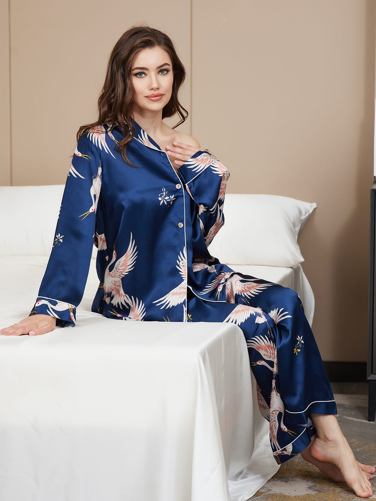 Nola | luxuriöses Damenpyjama-Set mit kontrastierender Bindung