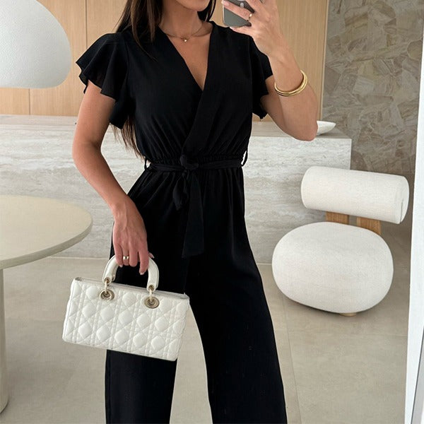 Kate™ | Schlichter Jumpsuit mit V-Ausschnitt und Rüschen