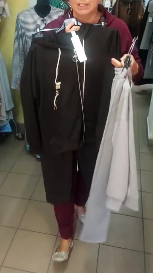 Laria | Set aus Hoodie und Freizeithose