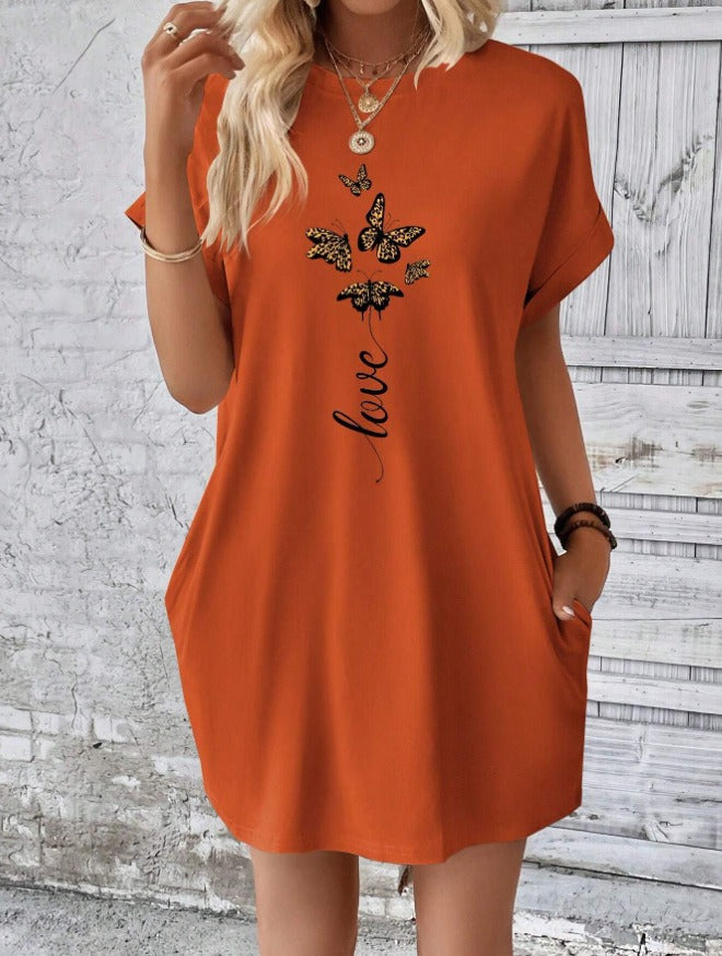 Hadlee | bequemes T-Shirt-Kleid mit auffälligem Monogramm und Fledermausflügeln