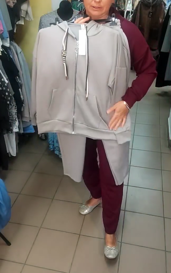 Laria | Set aus Hoodie und Freizeithose