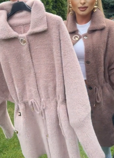 Dhenna | Weitgeschnittene Plüschjacke mit Revers