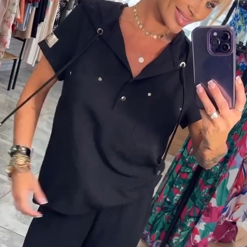 Akishia | Zweiteiler mit Kapuzen-Top und V-Ausschnitt