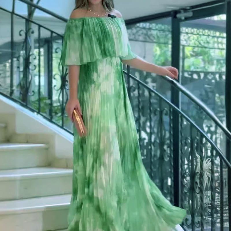 Lhorna | Stylisches bedrucktes Kleid mit offenen Schultern und Plisseefalten