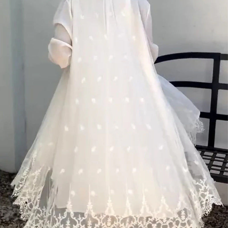 Eilena | Lockere Spitzenweste mit passendem Kleid-Set