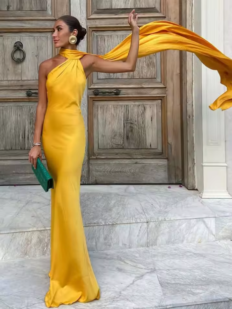 Milani | Zeitloses Maxikleid mit fließendem Umhang