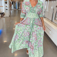 Miriam | Stylisches Urlaubskleid mit V-Ausschnitt und 3/4-Ärmeln