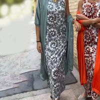 Vivina | Geblümtes Kleidungsstück & Kimono-Set