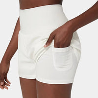 China | Sportliche Shorts mit hoher Taille und fließendem Oberstoff