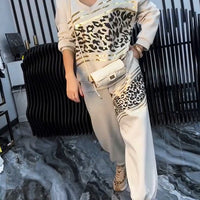 Alanna | Damenanzug, modern mit V-Ausschnitt