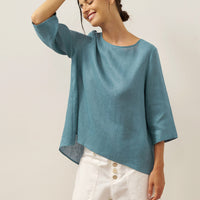 Evelyn | bequemes Leinen-Top mit asymmetrischem Saum und Rundhals