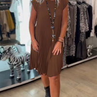 Julissa | Modernes Charme Faltenkleid in A-Linie