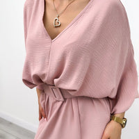 Mazie | stilvolles Maxikleid mit seitlichen Schlitzen und Gürtel