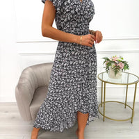 Kaya | stilvolles asymmetrisches Kleid für Damen