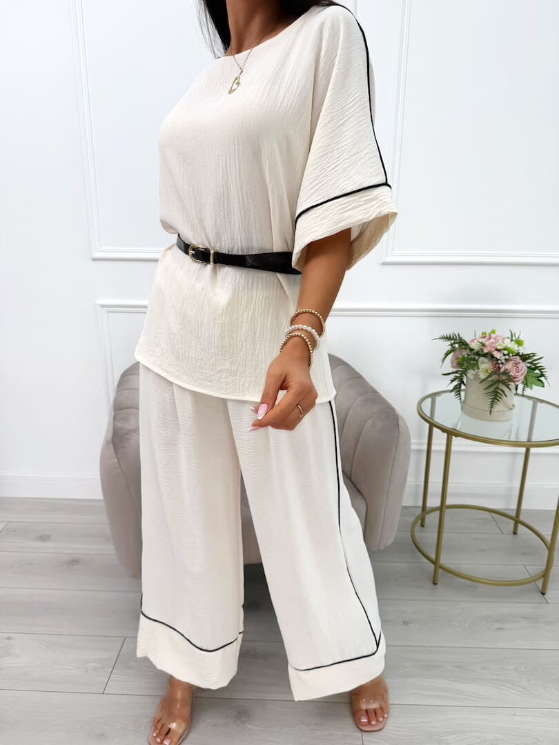 Amyra | modisches Set mit Gürtel für Damen