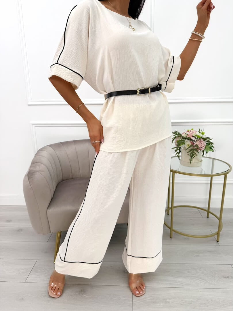 Amyra | modisches Set mit Gürtel für Damen