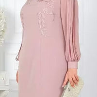 Uche | Midi-Kleid mit Perlenverzierung an den Ärmeln