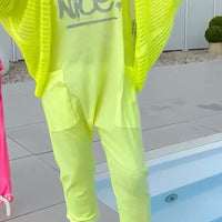 Daniela | lässiger Freizeit-Jumpsuit für Damen mit Smock und Buchstabendruck