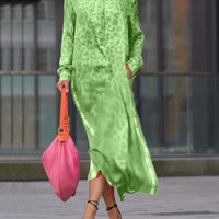 Keyla | modisches Kleid mit Leopardenmuster und Schlitz