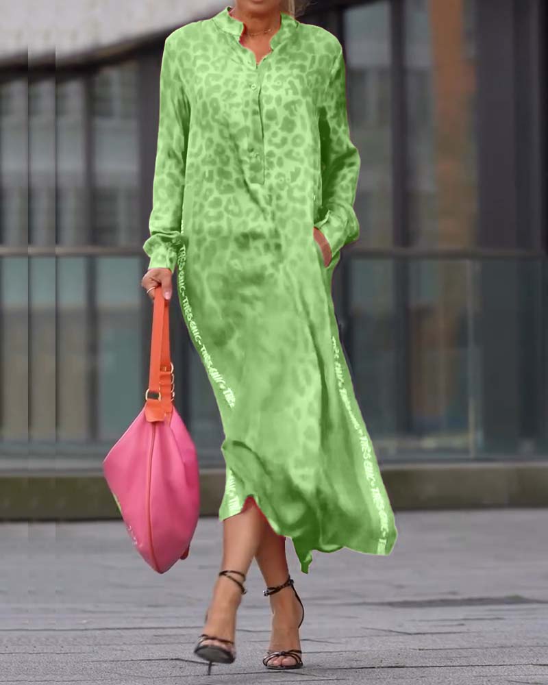 Keyla | modisches Kleid mit Leopardenmuster und Schlitz