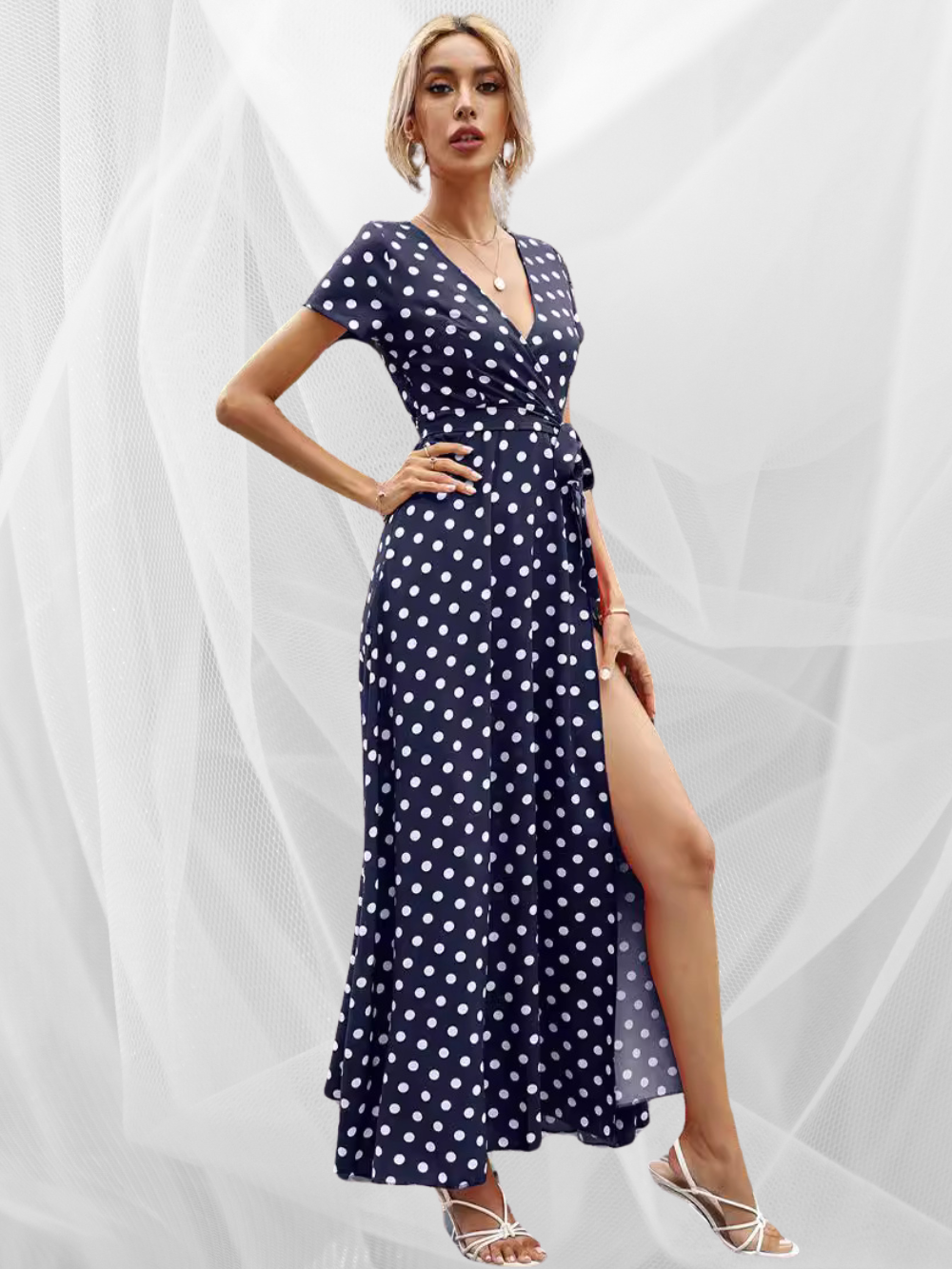 Savannah | Lässiges Kleid mit geteiltem Punktmuster