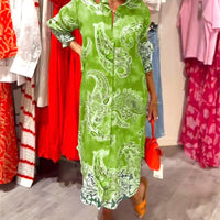 Alainy | Vibrierendes Midikleid mit Paisleymuster